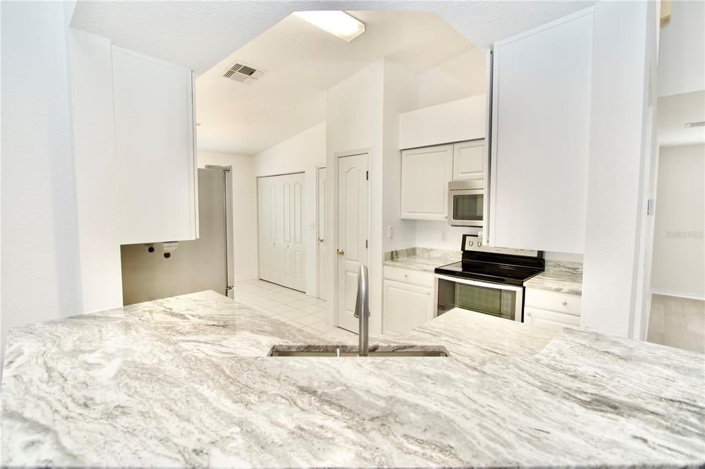 For Sale: $314,900 (2 beds, 2 baths, 1861 Square Feet)