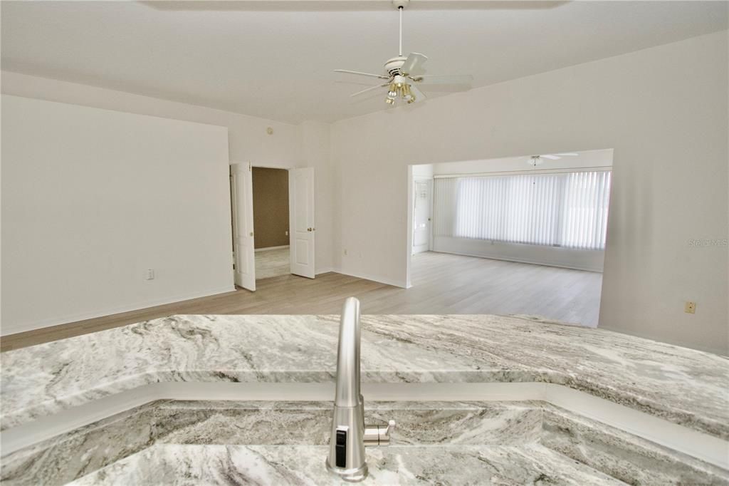 For Sale: $314,900 (2 beds, 2 baths, 1861 Square Feet)