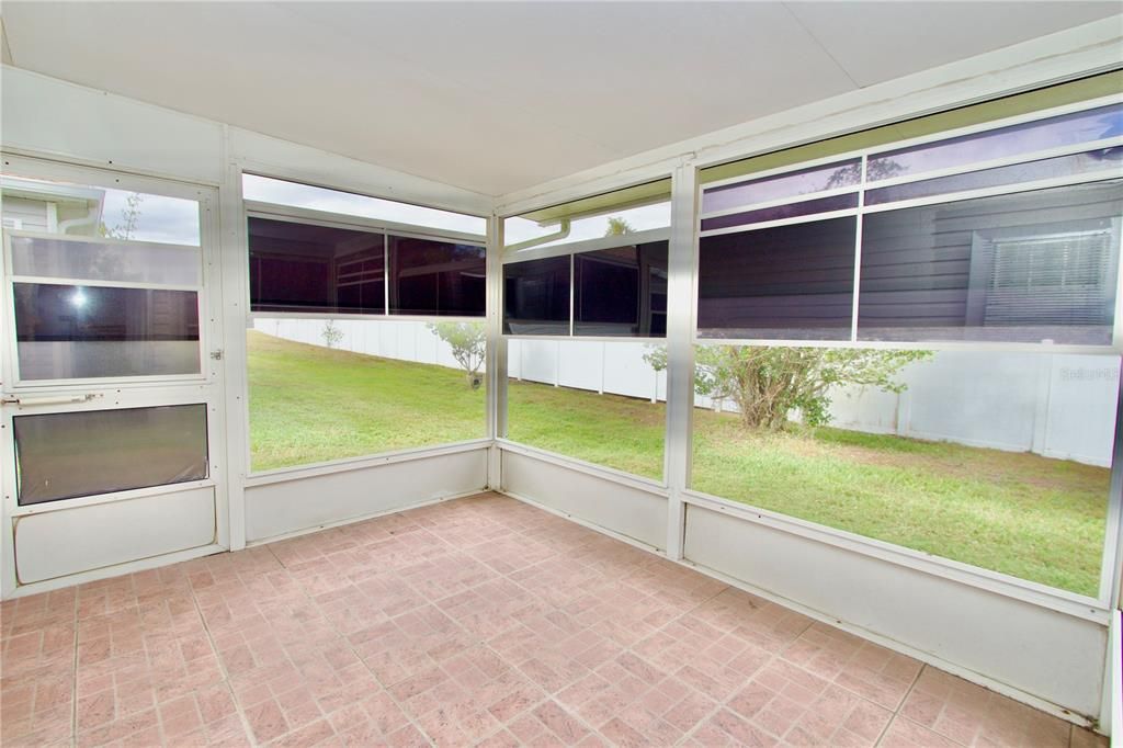 For Sale: $314,900 (2 beds, 2 baths, 1861 Square Feet)