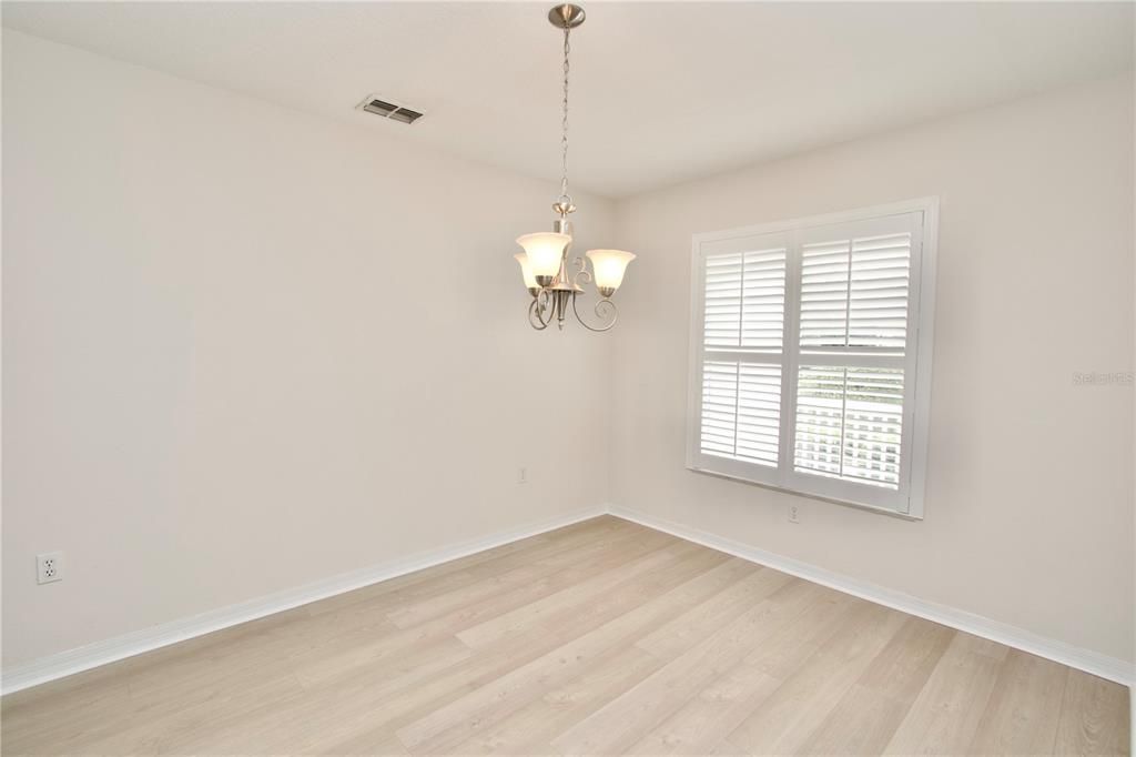 For Sale: $314,900 (2 beds, 2 baths, 1861 Square Feet)