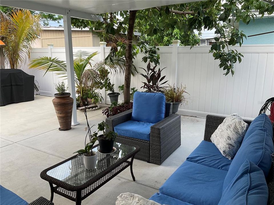 For Sale: $460,000 (3 beds, 2 baths, 1152 Square Feet)