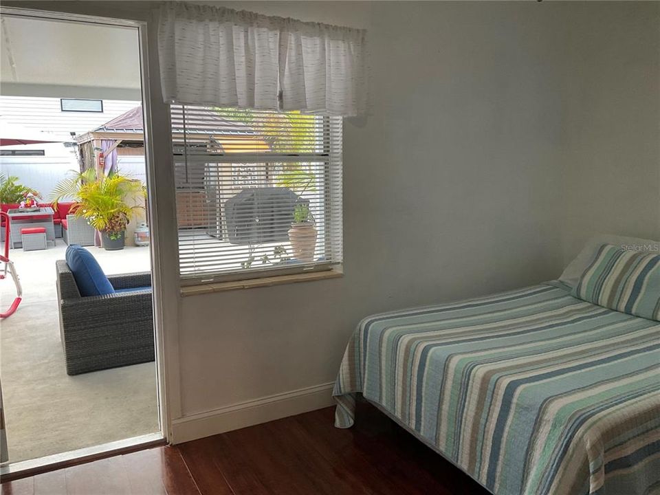 For Sale: $460,000 (3 beds, 2 baths, 1152 Square Feet)