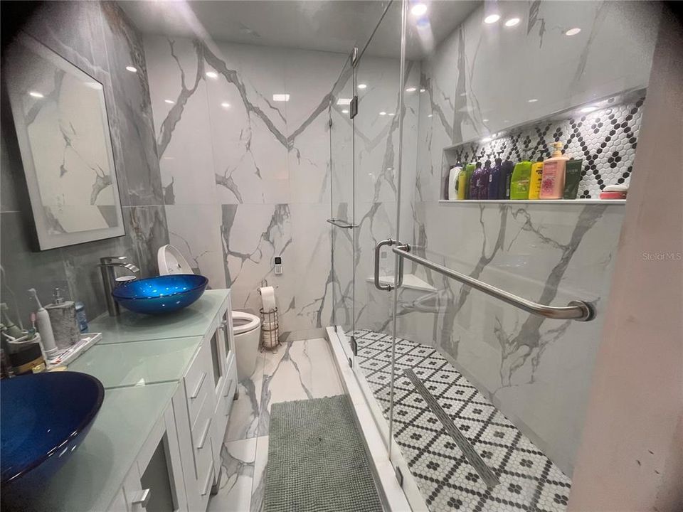 For Sale: $460,000 (3 beds, 2 baths, 1152 Square Feet)