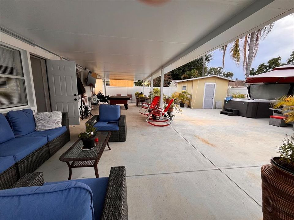 For Sale: $460,000 (3 beds, 2 baths, 1152 Square Feet)