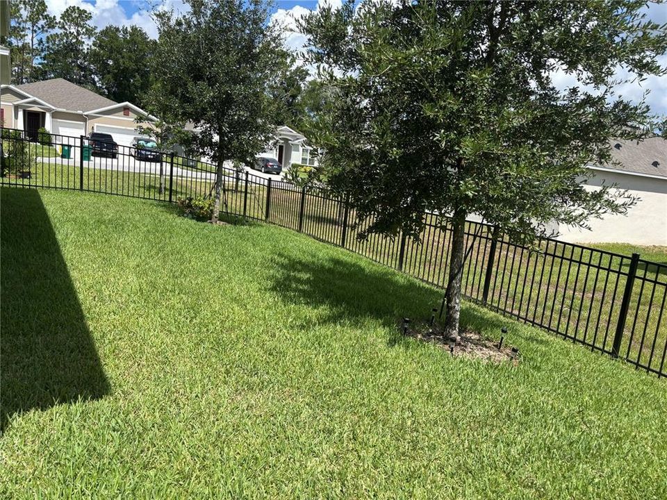 For Sale: $344,900 (3 beds, 2 baths, 1666 Square Feet)