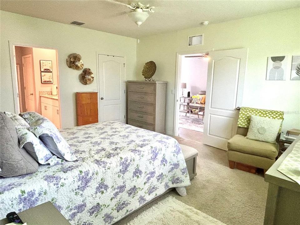 For Sale: $344,900 (3 beds, 2 baths, 1666 Square Feet)