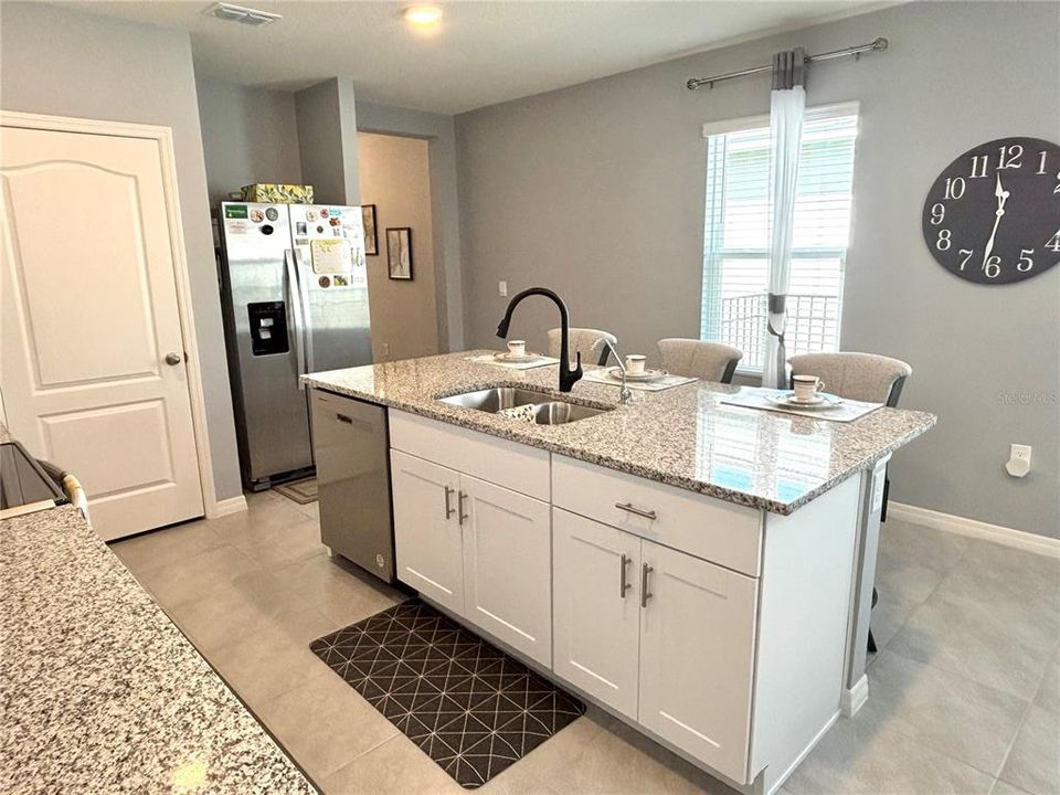 For Sale: $344,900 (3 beds, 2 baths, 1666 Square Feet)