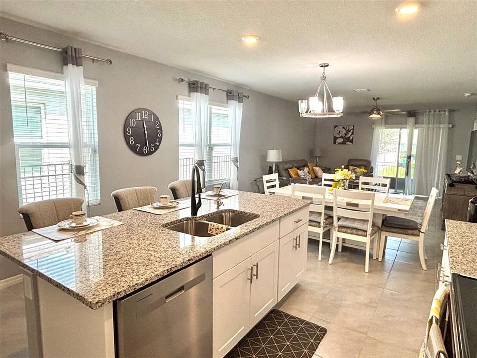 For Sale: $344,900 (3 beds, 2 baths, 1666 Square Feet)