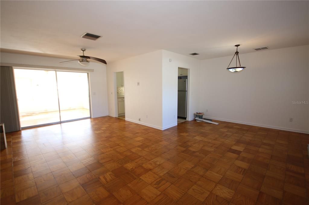 For Rent: $2,200 (2 beds, 2 baths, 1036 Square Feet)