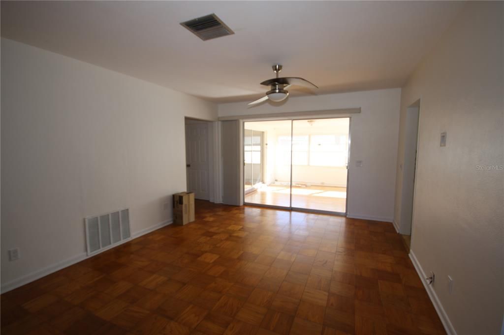 For Rent: $2,200 (2 beds, 2 baths, 1036 Square Feet)