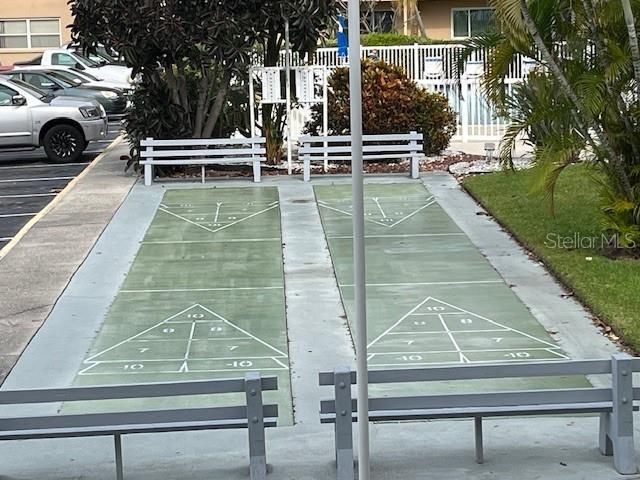 For Sale: $159,000 (2 beds, 1 baths, 837 Square Feet)