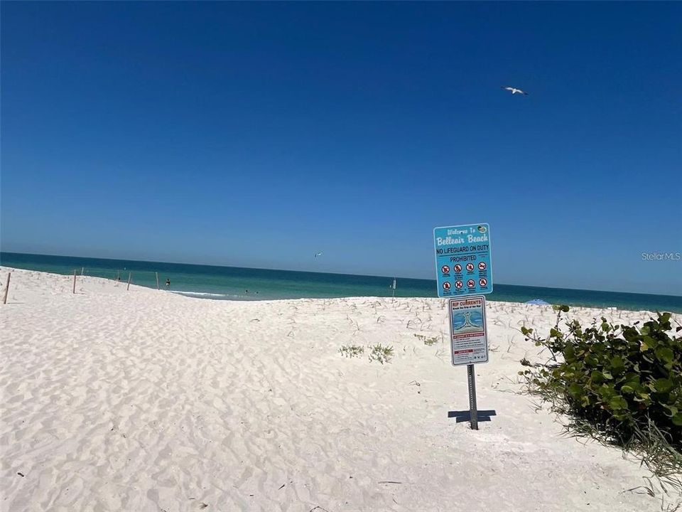 For Sale: $159,000 (2 beds, 1 baths, 837 Square Feet)