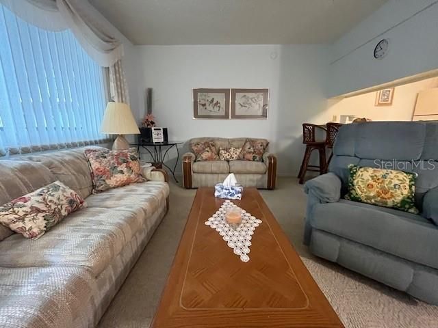 For Sale: $159,000 (2 beds, 1 baths, 837 Square Feet)