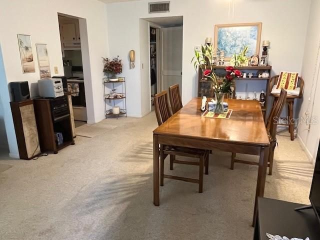 For Sale: $159,000 (2 beds, 1 baths, 837 Square Feet)