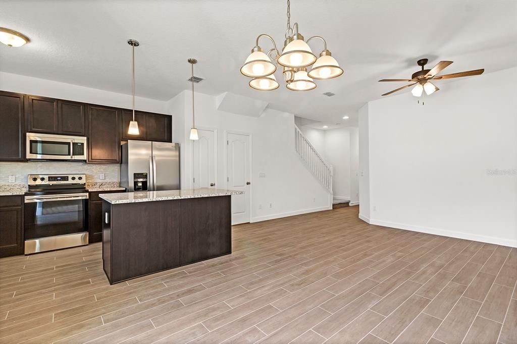 For Rent: $1,995 (3 beds, 2 baths, 1442 Square Feet)