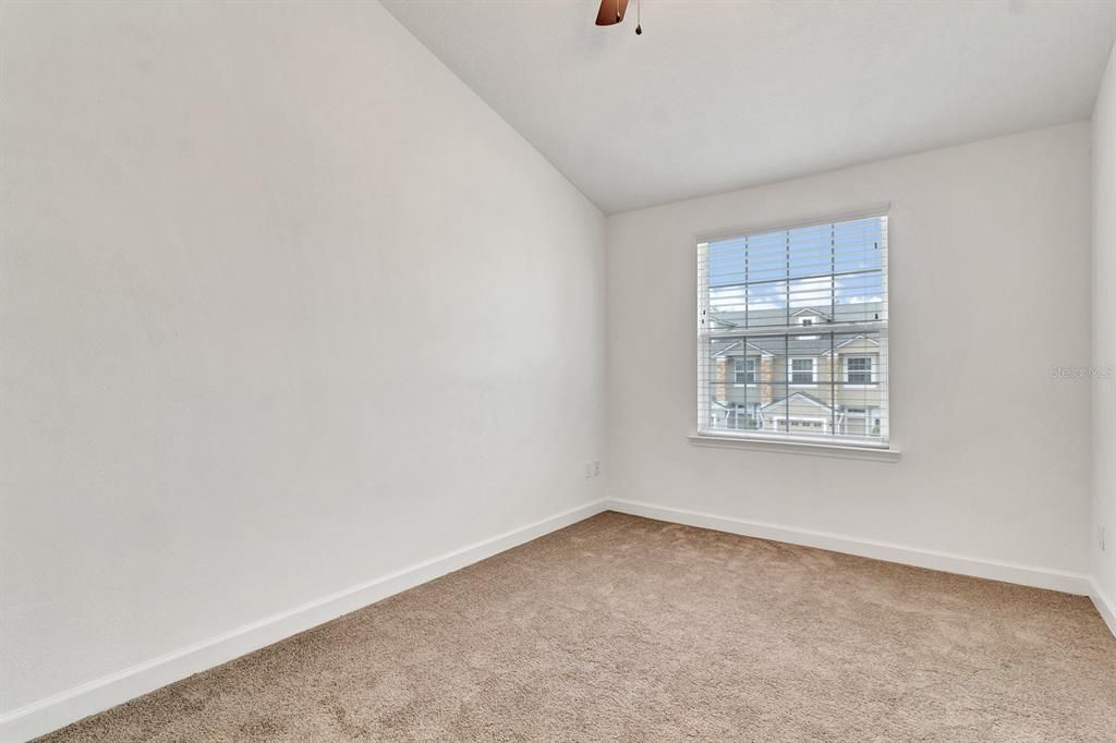 For Rent: $1,995 (3 beds, 2 baths, 1442 Square Feet)