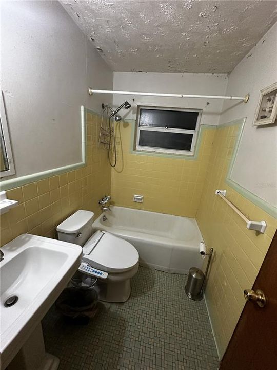 En Venta: $260,000 (3 camas, 1 baños, 950 Pies cuadrados)