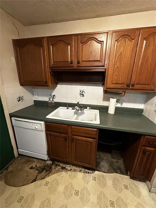 En Venta: $260,000 (3 camas, 1 baños, 950 Pies cuadrados)