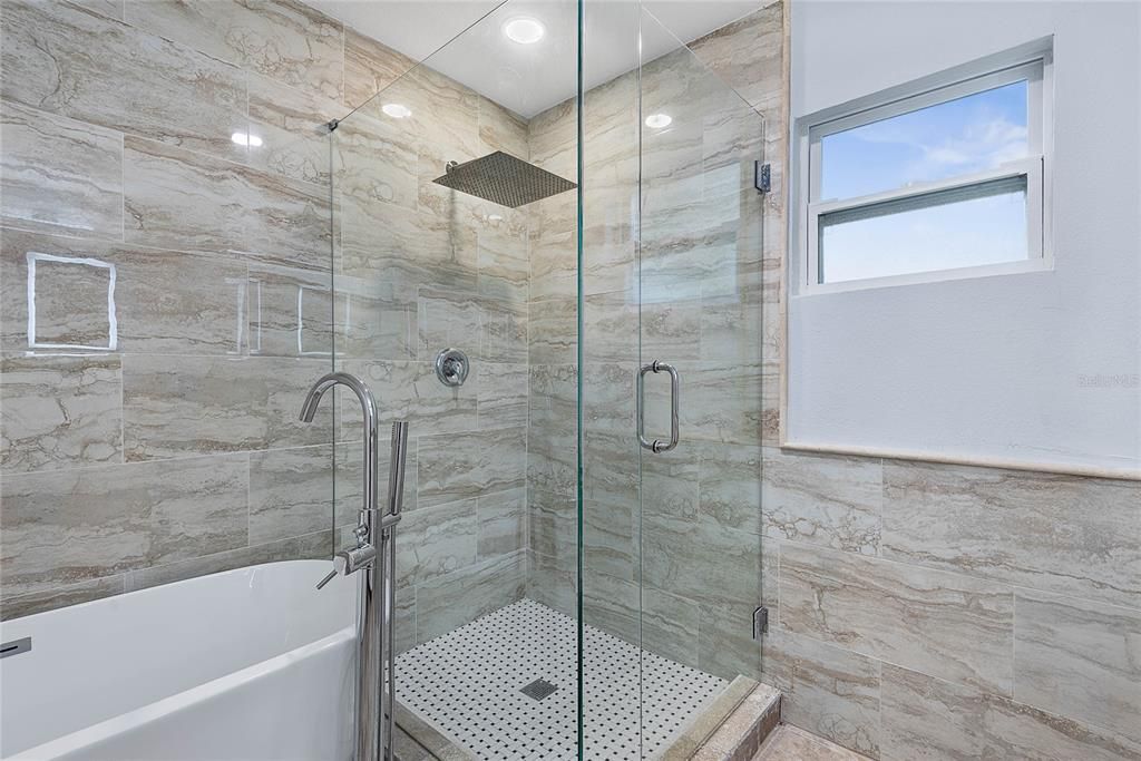 待售: $1,000,000 (0 贝兹, 0 浴室, 2000 平方英尺)