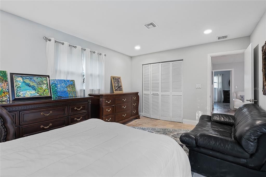 待售: $1,000,000 (0 贝兹, 0 浴室, 2000 平方英尺)