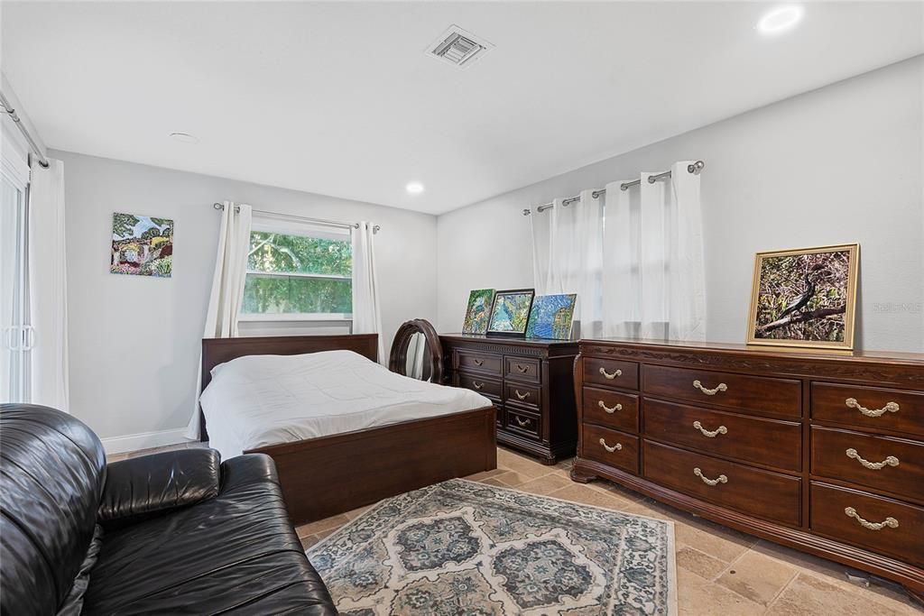 待售: $1,000,000 (0 贝兹, 0 浴室, 2000 平方英尺)