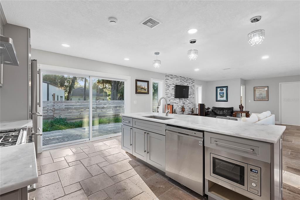 待售: $1,000,000 (0 贝兹, 0 浴室, 2000 平方英尺)