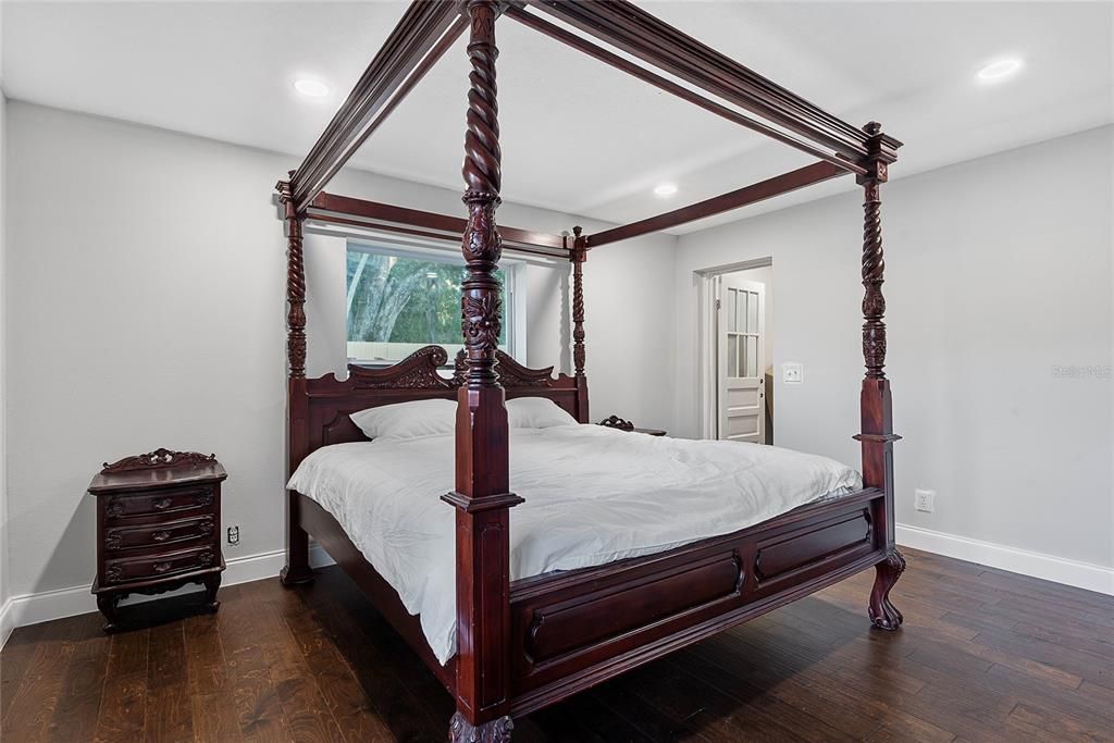 待售: $1,000,000 (0 贝兹, 0 浴室, 2000 平方英尺)