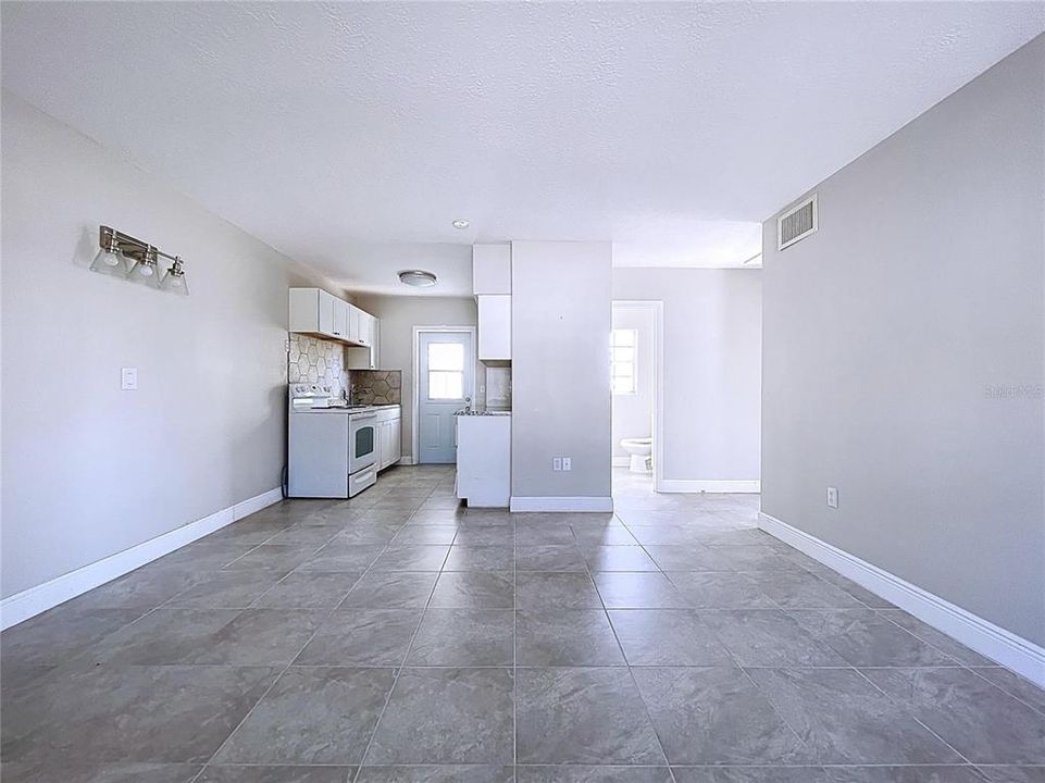 For Sale: $1,050,000 (4 beds, 2 baths, 1344 Square Feet)