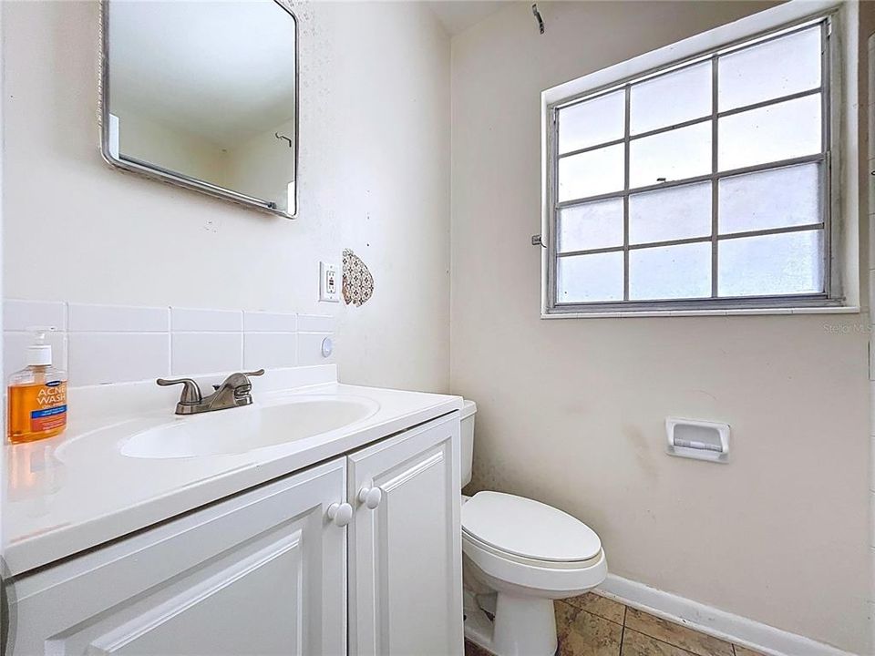 For Sale: $1,050,000 (4 beds, 2 baths, 1344 Square Feet)