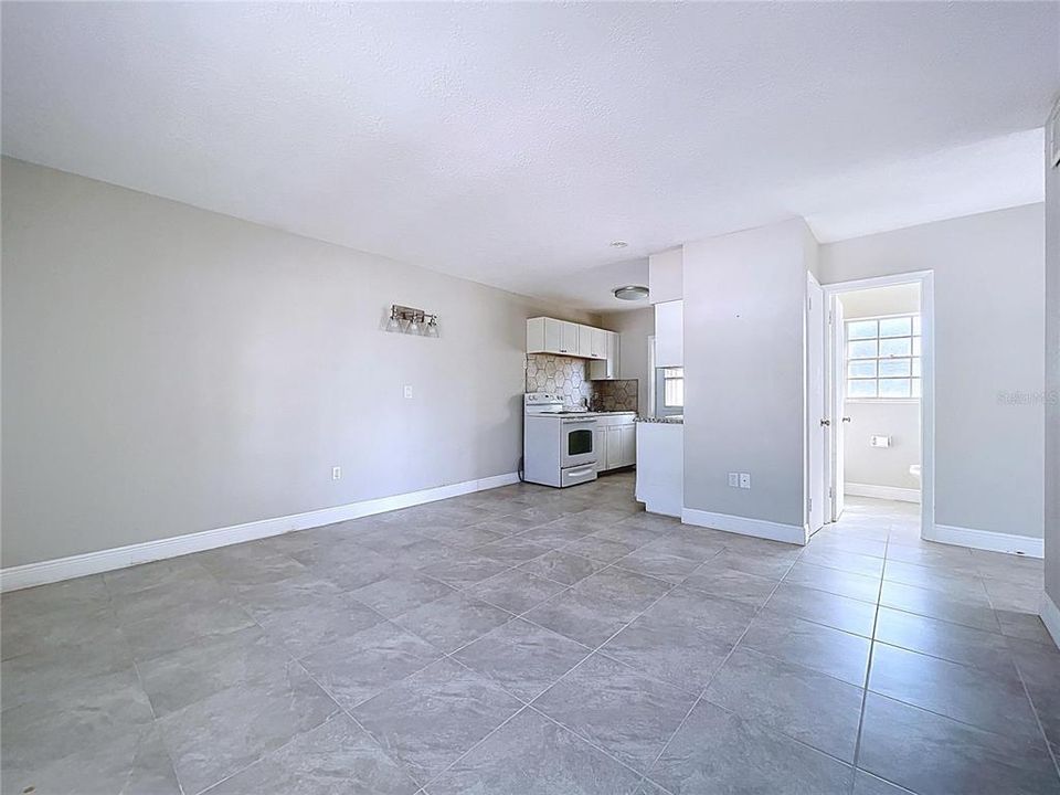 For Sale: $1,050,000 (4 beds, 2 baths, 1344 Square Feet)