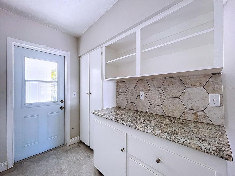 For Sale: $1,050,000 (4 beds, 2 baths, 1344 Square Feet)