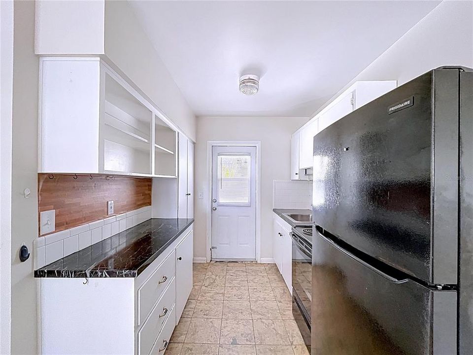 For Sale: $1,050,000 (4 beds, 2 baths, 1344 Square Feet)