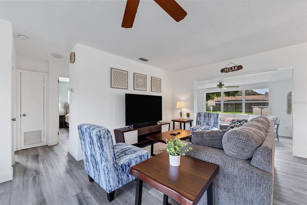 待售: $440,000 (3 贝兹, 2 浴室, 1344 平方英尺)