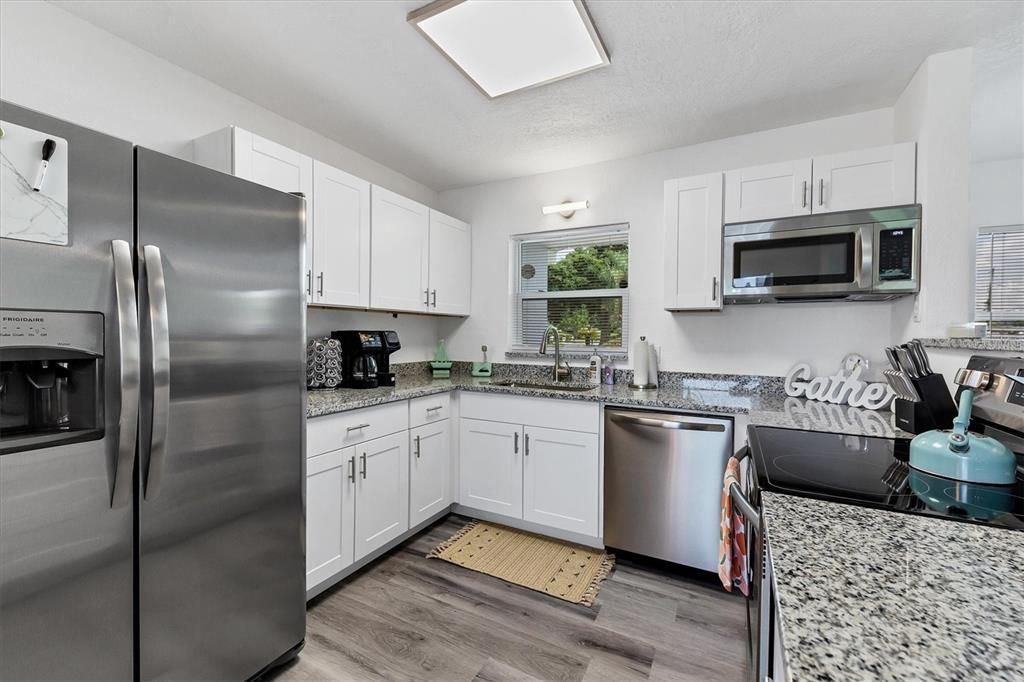 待售: $440,000 (3 贝兹, 2 浴室, 1344 平方英尺)