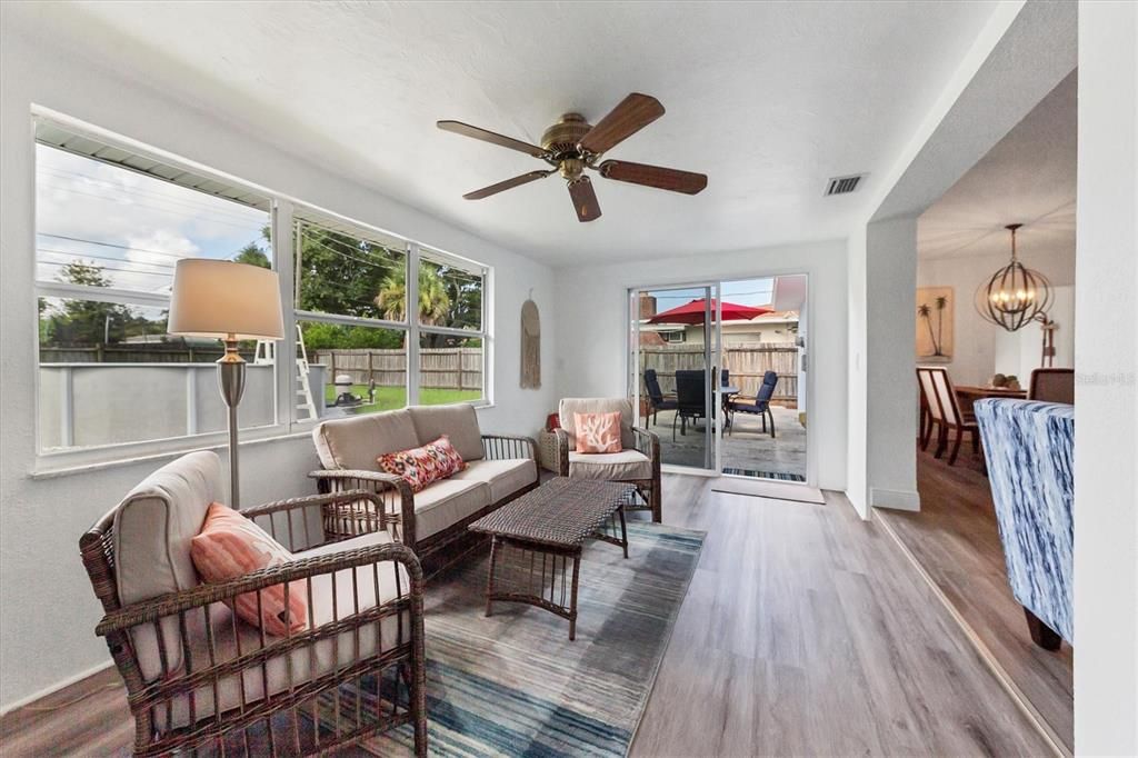 待售: $440,000 (3 贝兹, 2 浴室, 1344 平方英尺)