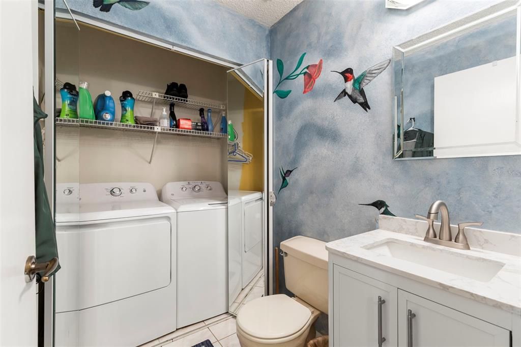 待售: $235,000 (2 贝兹, 2 浴室, 1372 平方英尺)