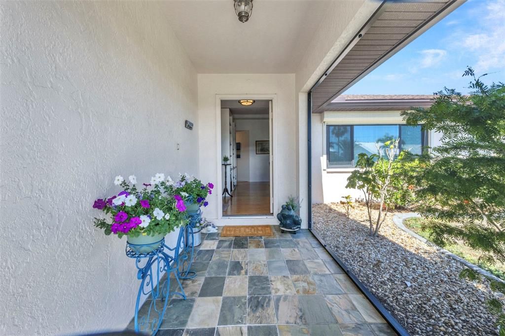 For Sale: $600,000 (3 beds, 2 baths, 1909 Square Feet)