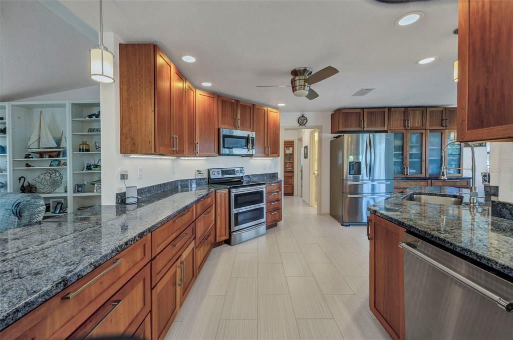 For Sale: $600,000 (3 beds, 2 baths, 1909 Square Feet)