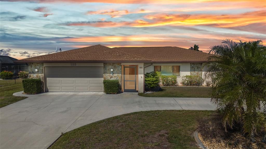 For Sale: $600,000 (3 beds, 2 baths, 1909 Square Feet)