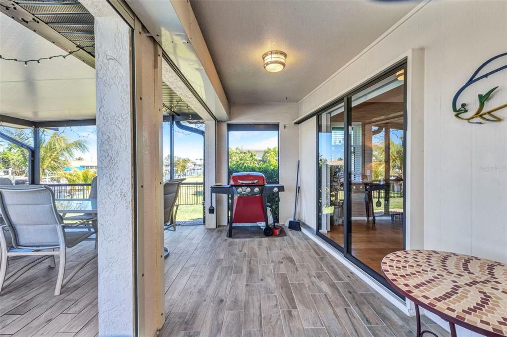 For Sale: $600,000 (3 beds, 2 baths, 1909 Square Feet)