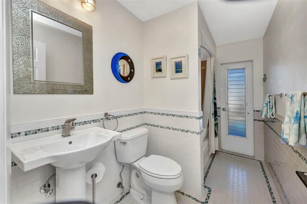 For Sale: $600,000 (3 beds, 2 baths, 1909 Square Feet)