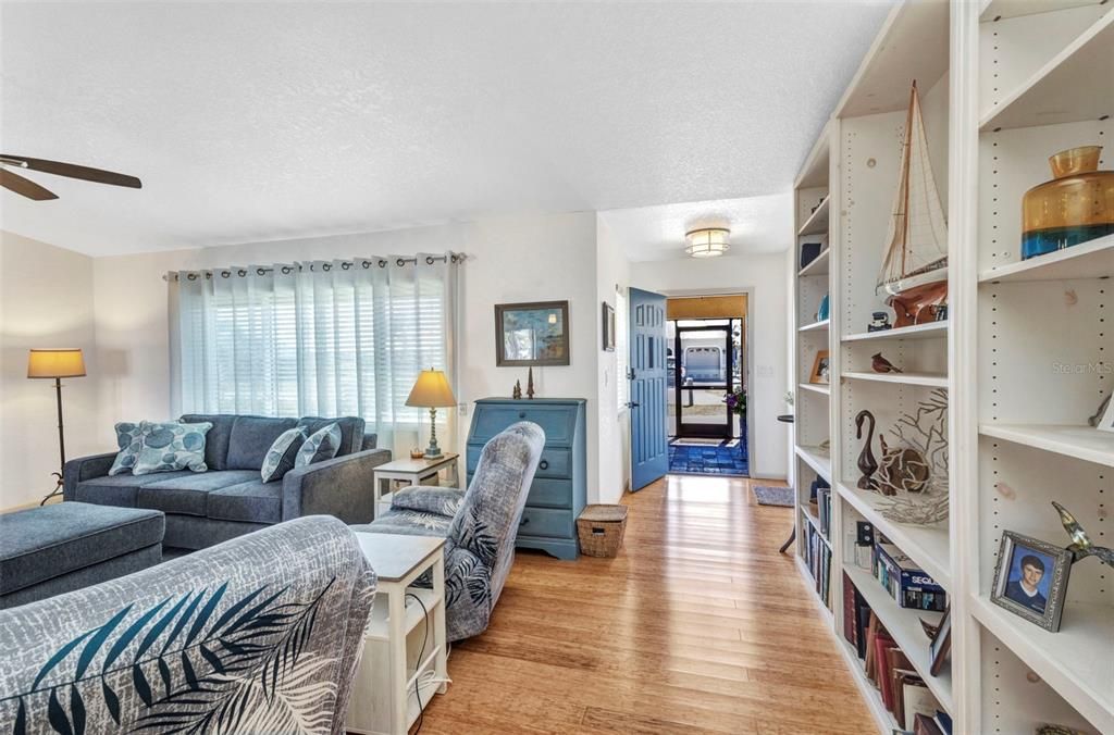 For Sale: $600,000 (3 beds, 2 baths, 1909 Square Feet)