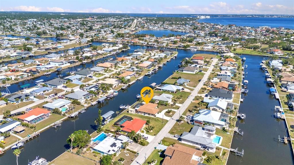 For Sale: $600,000 (3 beds, 2 baths, 1909 Square Feet)