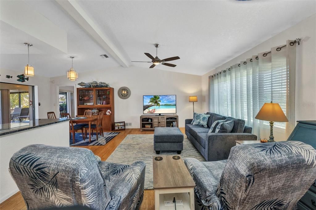 For Sale: $600,000 (3 beds, 2 baths, 1909 Square Feet)