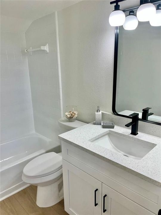 На продажу: $265,000 (2 спален, 2 ванн, 1106 Квадратных фут)