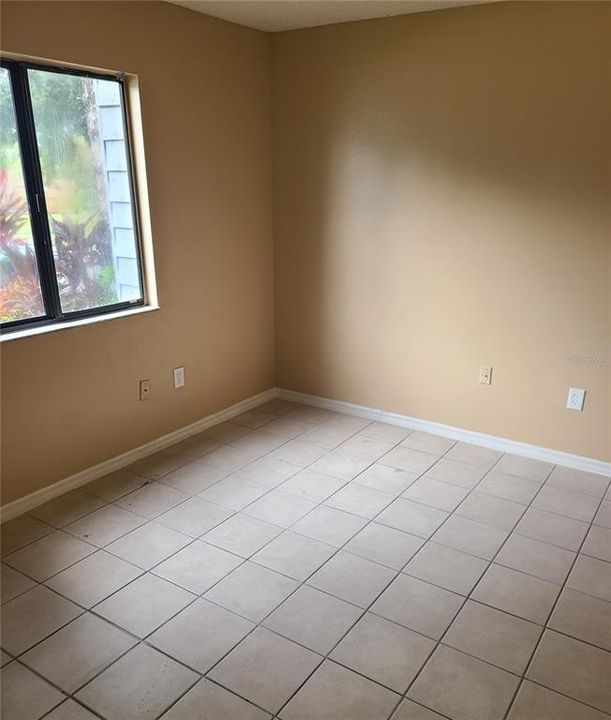 For Sale: $215,000 (3 beds, 2 baths, 1188 Square Feet)