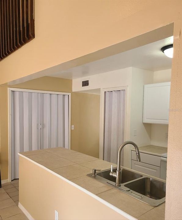 For Sale: $215,000 (3 beds, 2 baths, 1188 Square Feet)