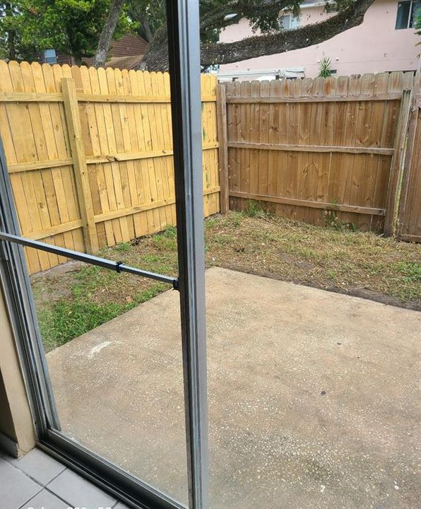 For Sale: $215,000 (3 beds, 2 baths, 1188 Square Feet)