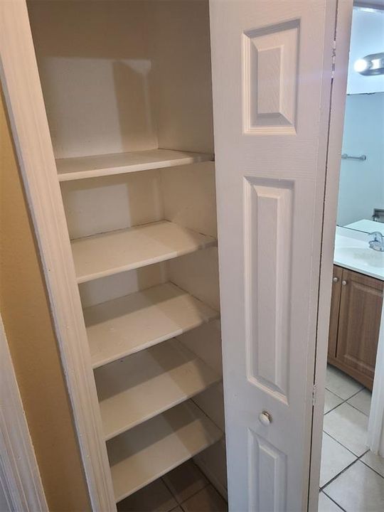 For Sale: $215,000 (3 beds, 2 baths, 1188 Square Feet)