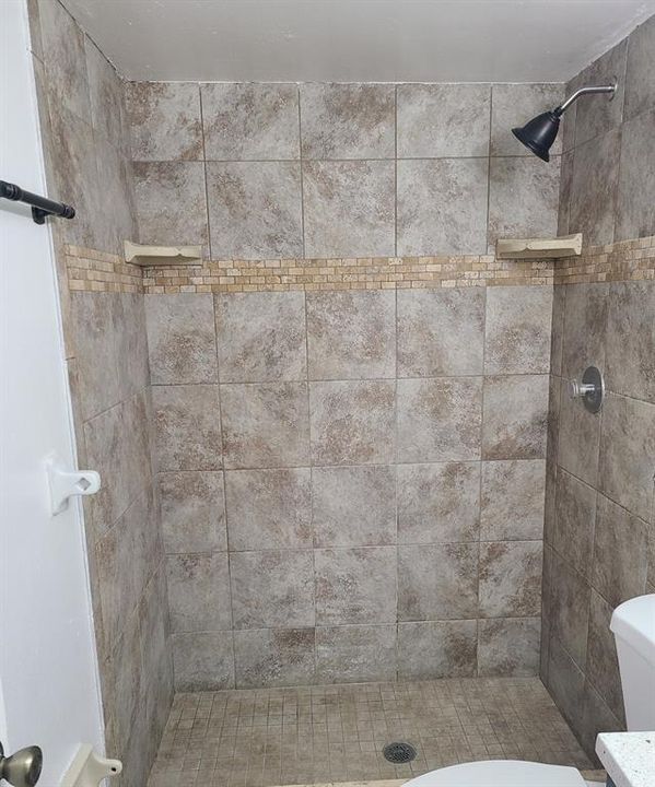 For Sale: $215,000 (3 beds, 2 baths, 1188 Square Feet)